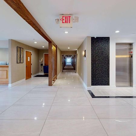 Ramada By Wyndham Strasburg - Shenandoah Valley Exterior photo