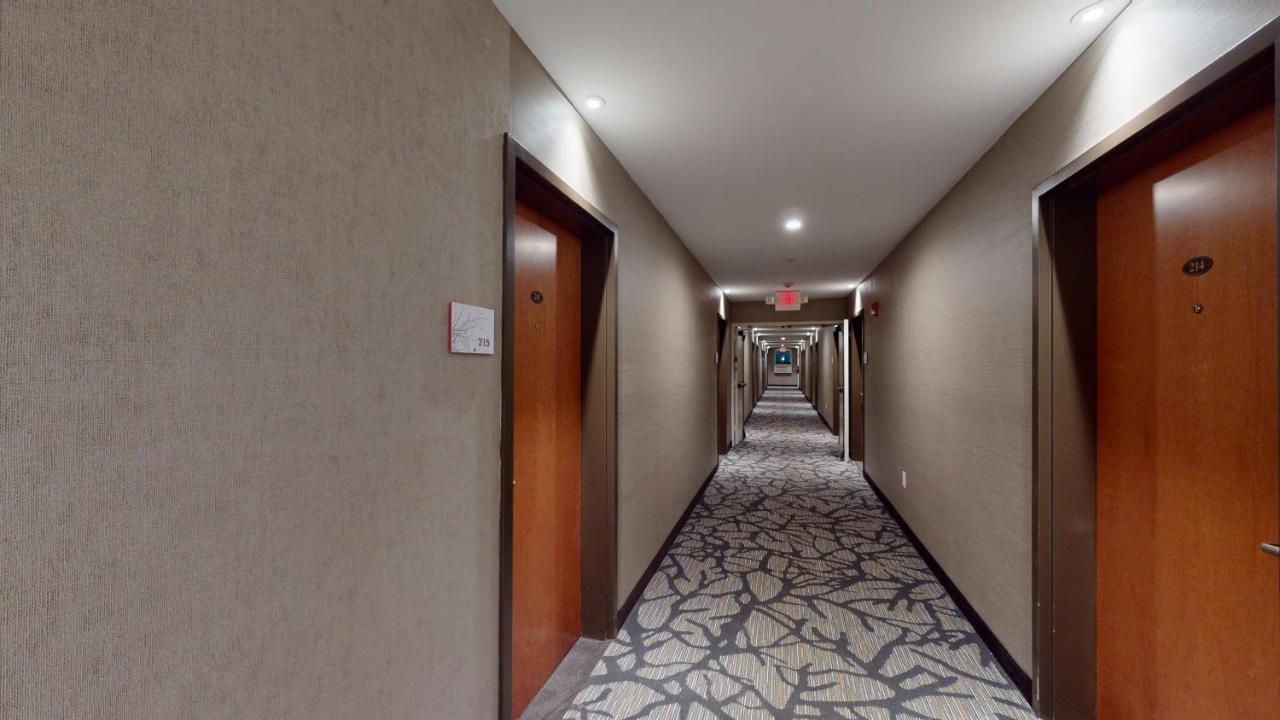 Ramada By Wyndham Strasburg - Shenandoah Valley Exterior photo